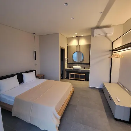 Ecstasy Luxury * Apolpaina