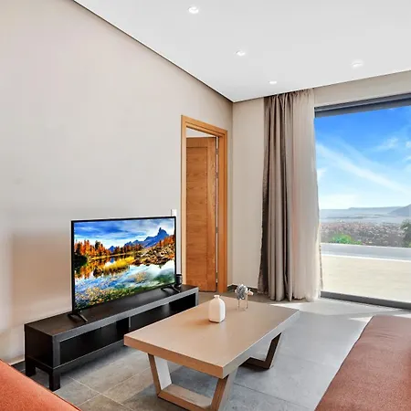 Ecstasy Luxury فيلة Apolpaina