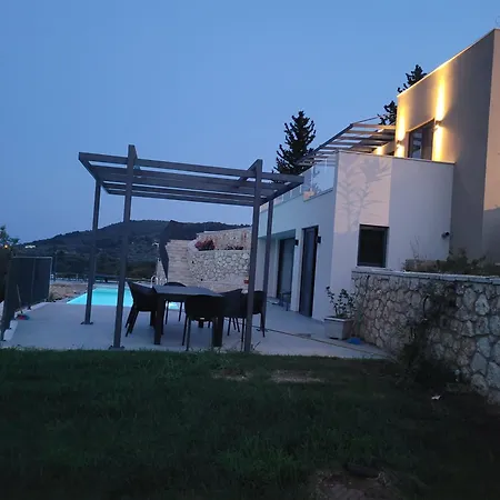 Ecstasy Luxury * Apolpaina