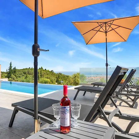 Ecstasy Luxury * Apolpaina