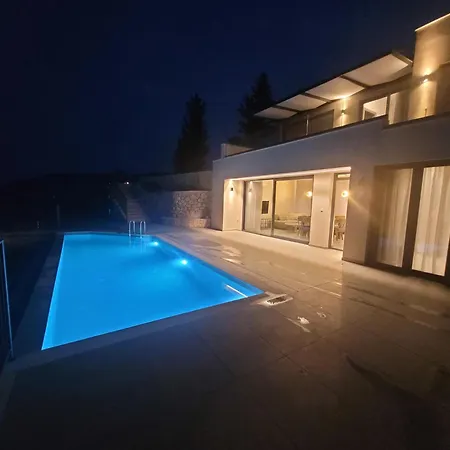 Ecstasy Luxury Villa Apolpaina